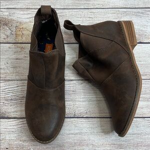 Rocket Dog Brown Slip On Ankle Bootie Like New Size 8